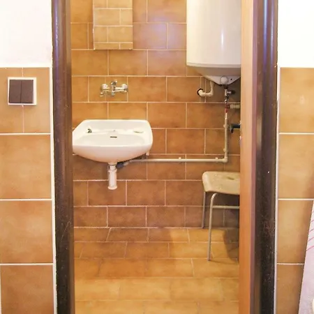 Two-bedroom In Slapy Nad Vltavou Rabyne