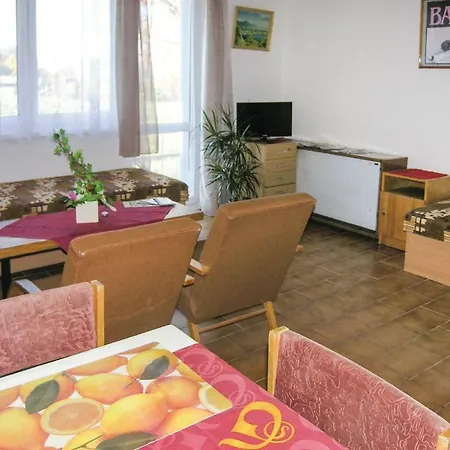 Two-bedroom In Slapy Nad Vltavou * Rabyne