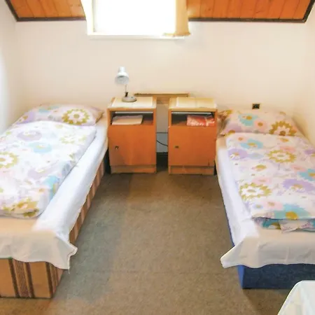 Two-bedroom In Slapy Nad Vltavou Lägenhet Rabyne