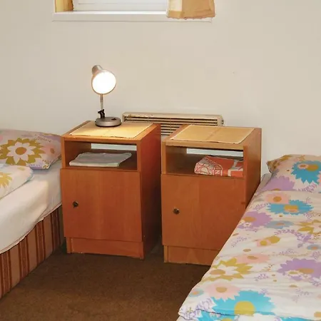 Two-bedroom In Slapy Nad Vltavou Lägenhet *