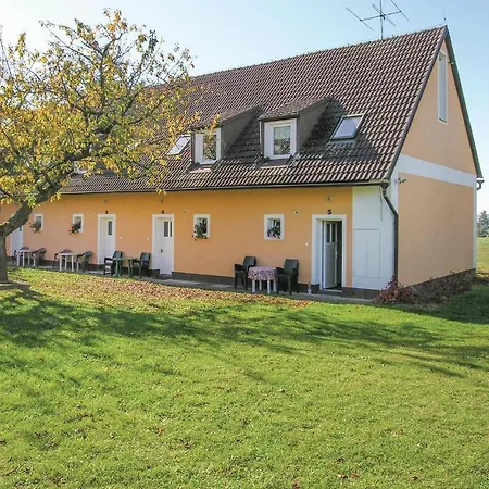 Two-bedroom In Slapy Nad Vltavou Lägenhet Rabyne